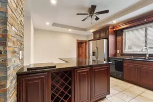 23 Emery St, Lowell, MA 01851 - Photo 12