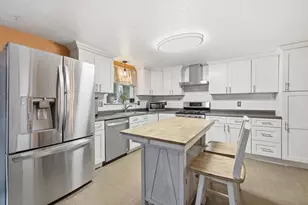 5 Constitution Dr, Plymouth, MA 02360 - Photo 2