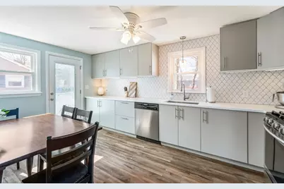 33 Sumner St, Norwood, MA 02062 - Photo 6