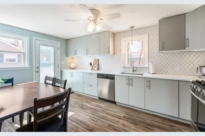 33 Sumner St, Norwood, MA 02062 - Photo 6