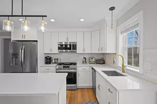4 Goodspeed Ln, Easton, MA 02375 - Photo 10