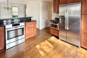 134 Kathleen Dr, Plymouth, MA 02360 - Photo 4