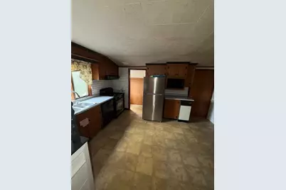 307 Walnut St, Stoughton, MA 02072 - Photo 4