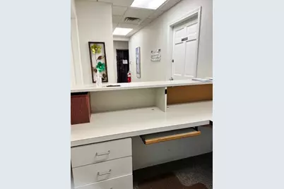 111 Elm St #201, Worcester, MA 01609 - Photo 8