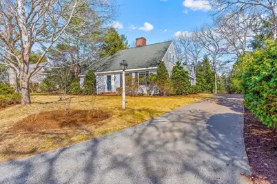 92 Wianno Cir, Barnstable, MA 02655 - Photo 2