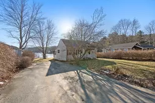 8 Lakeshore Dr, Holland, MA 01521 - Photo 4