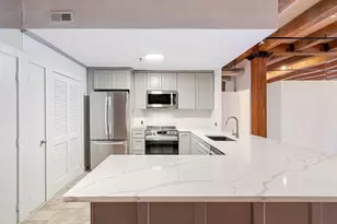 33 Sleeper St, Boston, MA 02210 - Photo 14