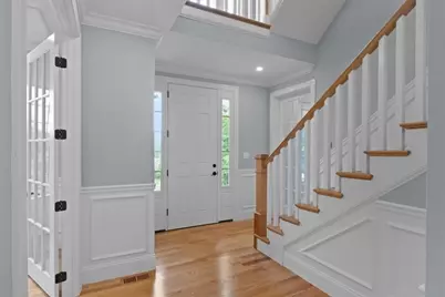 35 Shuttleworth, Dedham, MA 02026 - Photo 2