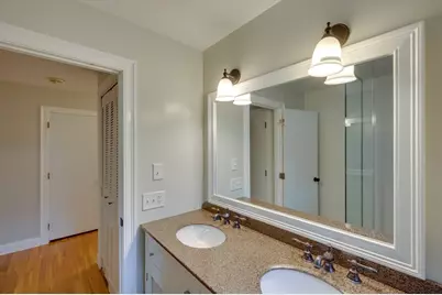 93 Woodcliff Rd, Brookline, MA 02467 - Photo 24