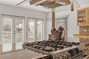 5 Avondale Ave, Billerica, MA 01862 - Photo 10