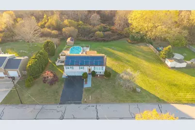 57 Mohawk Dr, Seekonk, MA 02771 - Photo 2