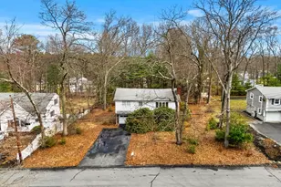 11 Caroline St, Burlington, MA 01803 - Photo 2