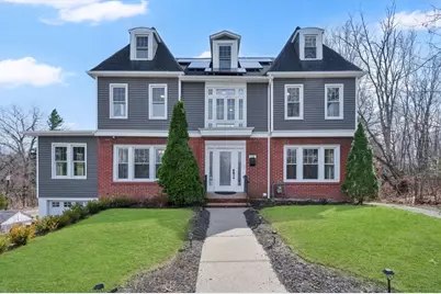 186 Belvidere St, Springfield, MA 01108 - Photo 1