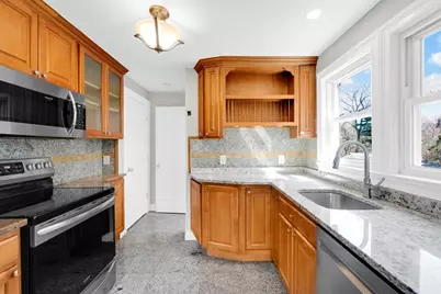 186 Belvidere St, Springfield, MA 01108 - Photo 18