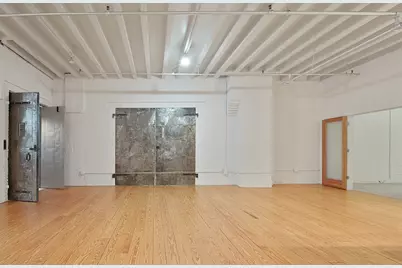 107 South #3D, Boston, MA 02111 - Photo 2