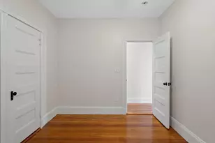 21 1/2 Mount Vernon St, Boston, MA 02125 - Photo 12