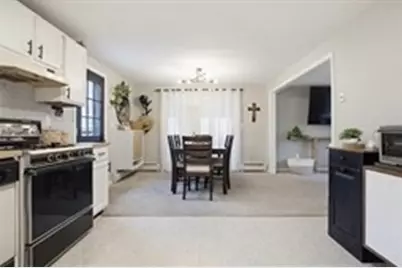 138 Howe St, Marlborough, MA 01752 - Photo 6