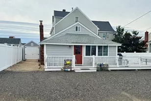 14 Alden St, Scituate, MA 02066 - Photo 2