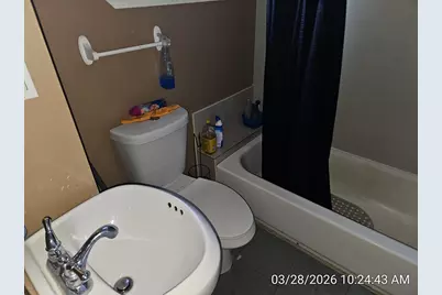 1427 Pleasant St, New Bedford, MA 02740 - Photo 14