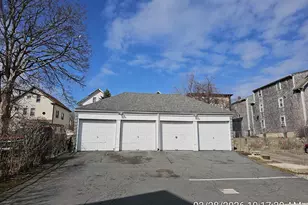 1427 Pleasant St, New Bedford, MA 02740 - Photo 4