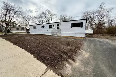 12 Hayes Street #12, Salisbury, MA 01952 - Photo 2