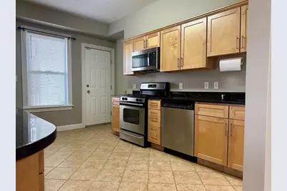 22 Sewall St #2, Somerville, MA 02145 - Photo 2