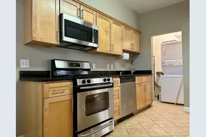 22 Sewall St #2, Somerville, MA 02145 - Photo 4