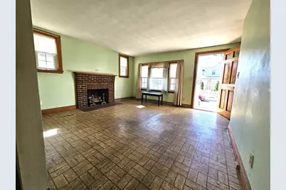 70 Sprague St, Revere, MA 02151 - Photo 4