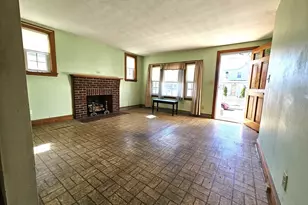 70 Sprague St, Revere, MA 02151 - Photo 4