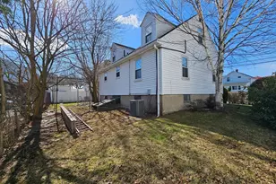 70 Sprague St, Revere, MA 02151 - Photo 36