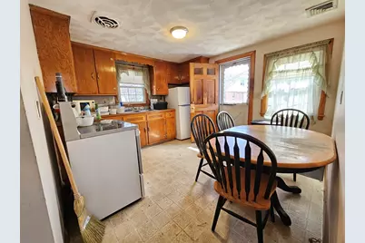 70 Sprague St, Revere, MA 02151 - Photo 8