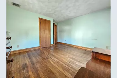 70 Sprague St, Revere, MA 02151 - Photo 14