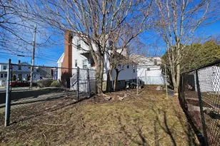 70 Sprague St, Revere, MA 02151 - Photo 34