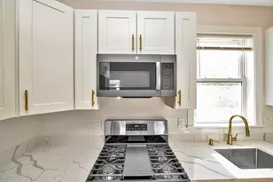 30 Hiawatha Rd, Boston, MA 02126 - Photo 6