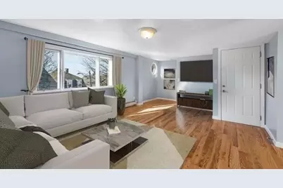 14-R Spring St #3, Gloucester, MA 01930 - Photo 2