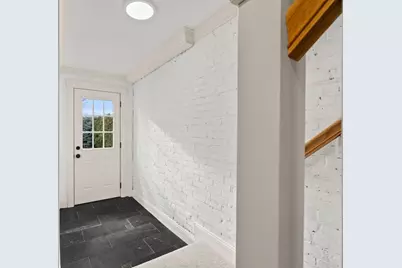 23 Ward St, Woburn, MA 01801 - Photo 20