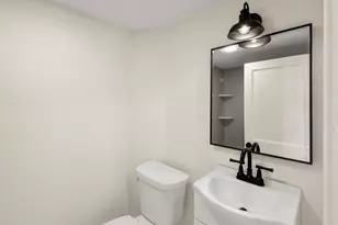 23 Ward St, Woburn, MA 01801 - Photo 34