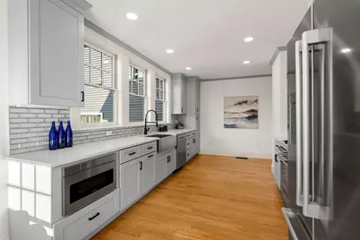 23 Ward St, Woburn, MA 01801 - Photo 16