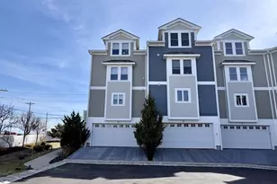 7 Bay St, Hull, MA 02045 - Photo 4