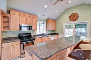 30 Thayer Ave, Weymouth, MA 02188 - Photo 8