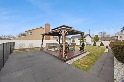 941 Bartlett St, New Bedford, MA 02745 - Photo 28