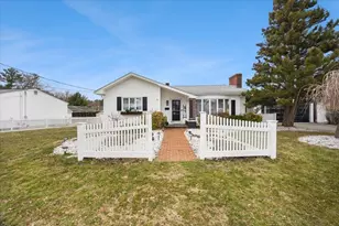 941 Bartlett St, New Bedford, MA 02745 - Photo 1
