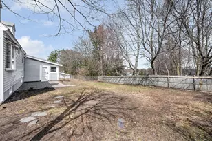 8 Mt Auburn St, Lawrence, MA 01843 - Photo 38