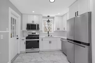 8 Mt Auburn St, Lawrence, MA 01843 - Photo 4