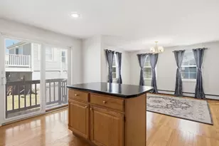 7 Atlas St, Worcester, MA 01604 - Photo 4