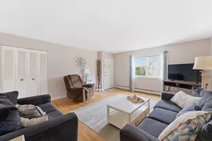 80 Colonial Cir, Chicopee, MA 01020 - Photo 10