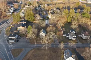 10 Charles St, West Bridgewater, MA 02379 - Photo 34