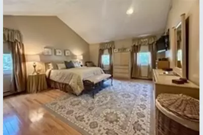 51 Wildwood Ln, Waltham, MA 02451 - Photo 24