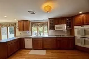 51 Wildwood Ln, Waltham, MA 02451 - Photo 10