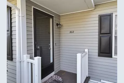 202 Torrey Ln Ext #202, Holden, MA 01520 - Photo 2